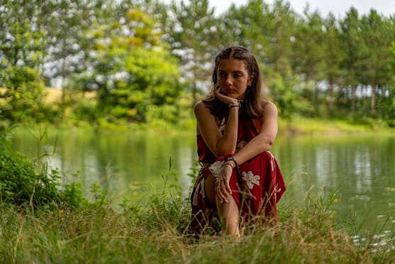 ©Damien-Lataste-Séance-Mode-Camille-Bosco-Marmande-23-07-2021-16 Camille au lac de Marcachaud